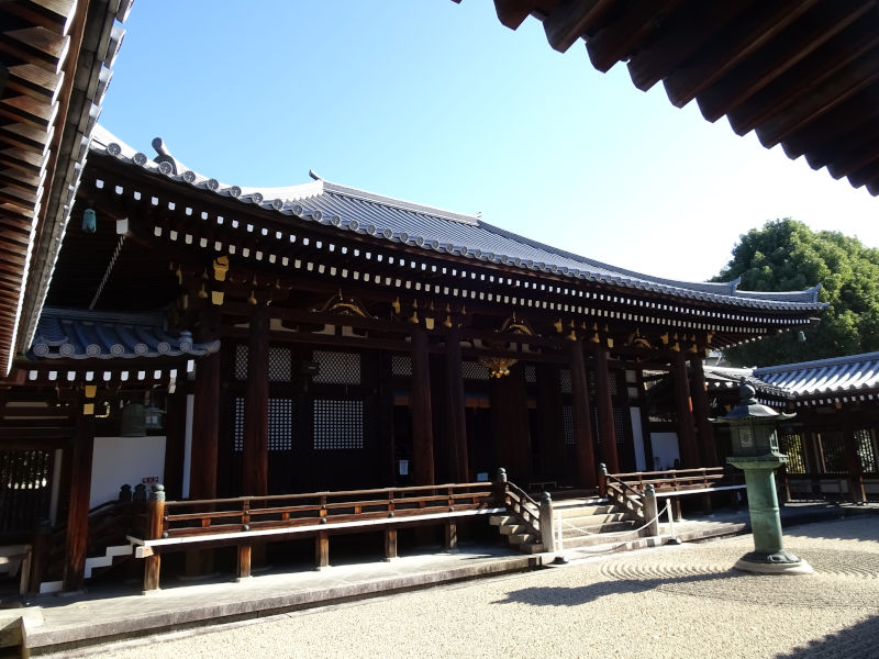 le bâtiment principal de Hino-tanjo-in