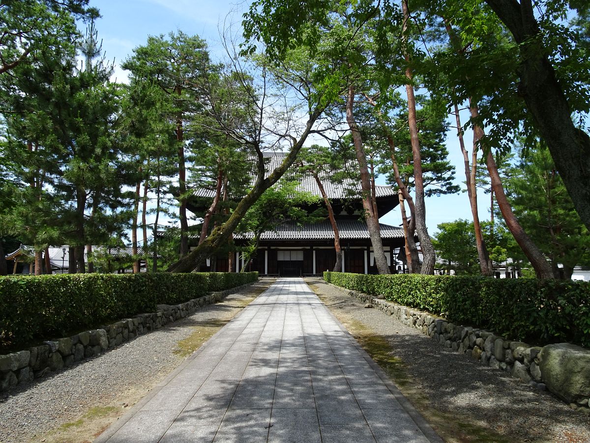 l’enceinte vaste du temple Shokoku-ji