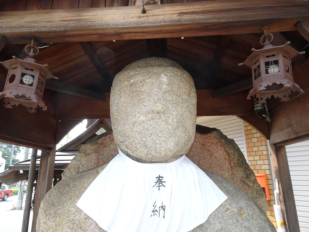 le Jizo dont le visage est indiscernable