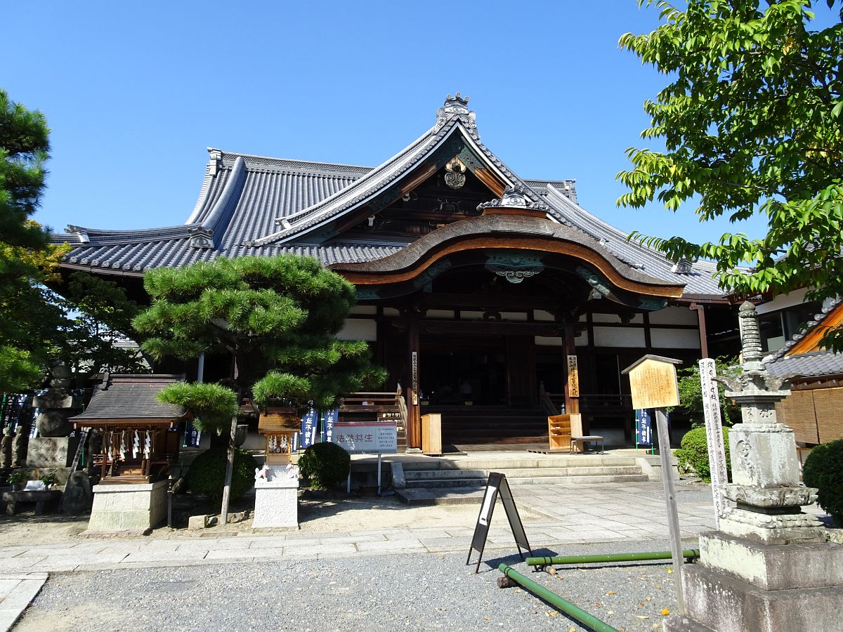 le bâtiment principal du temple Shojoke-in